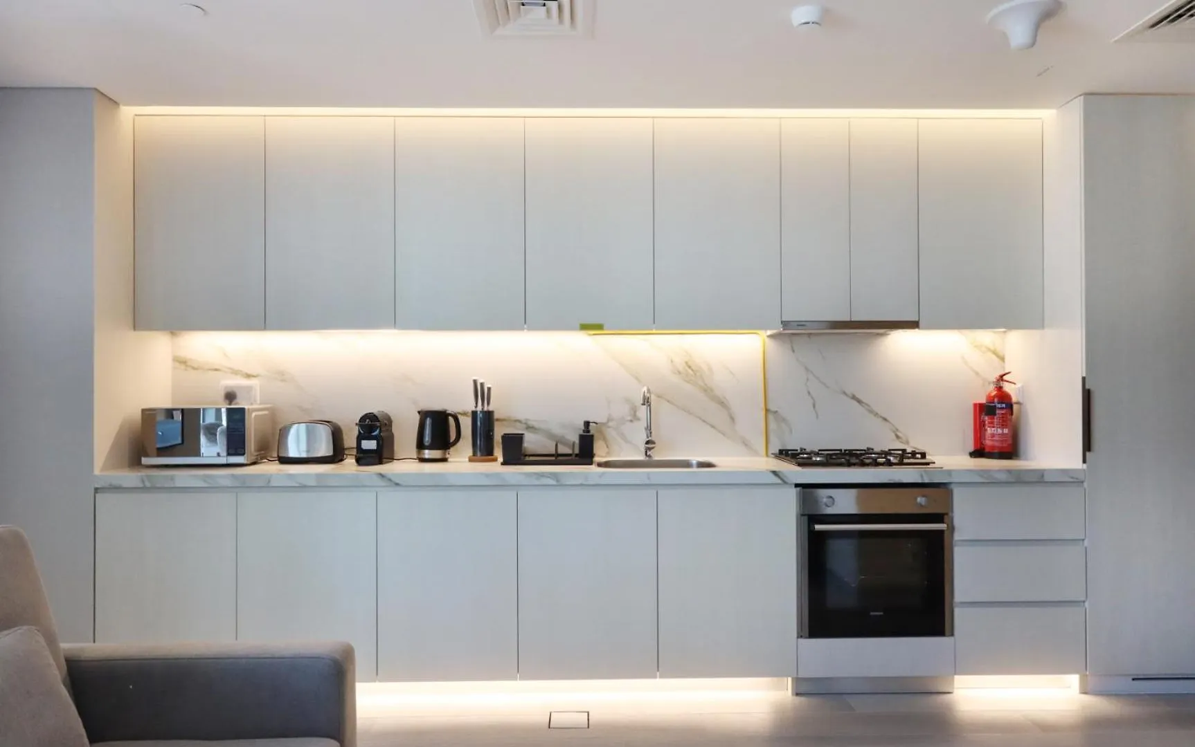 Livbnb -Glam Studio In Marina Next To Marina Walk Dubai United Arab Emirates