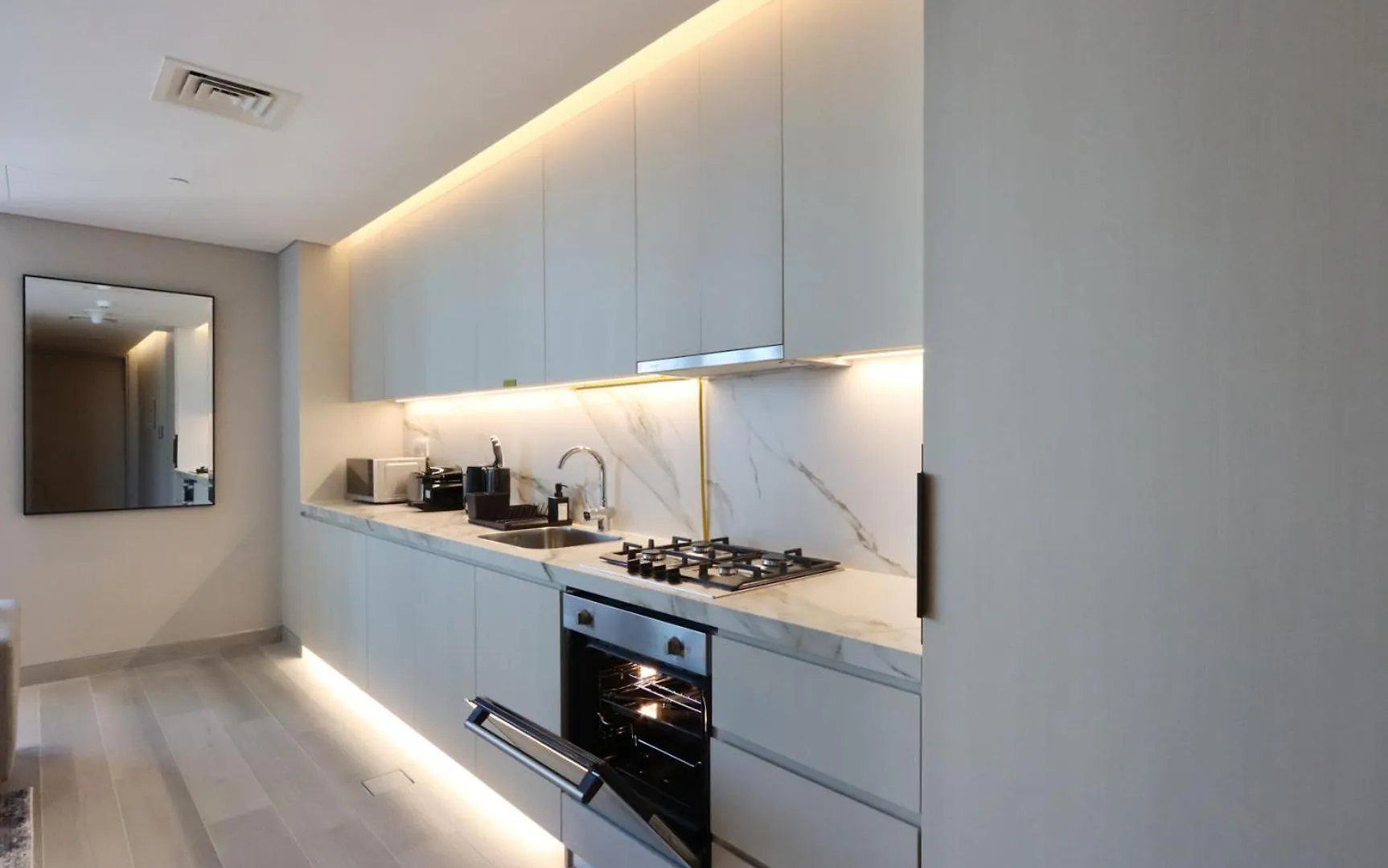 Livbnb -Glam Studio In Marina Next To Marina Walk Dubai Apartment